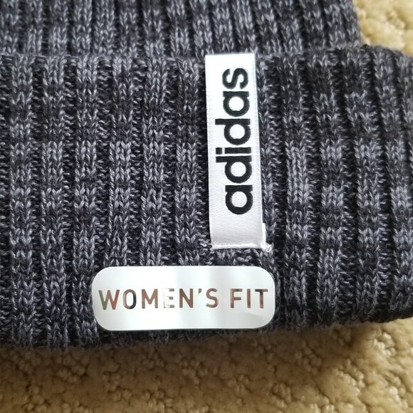 **NWT** Adidas Women’s Hawthorn Fold Beanie Black/Onyx Marble - Picture 2 of 4